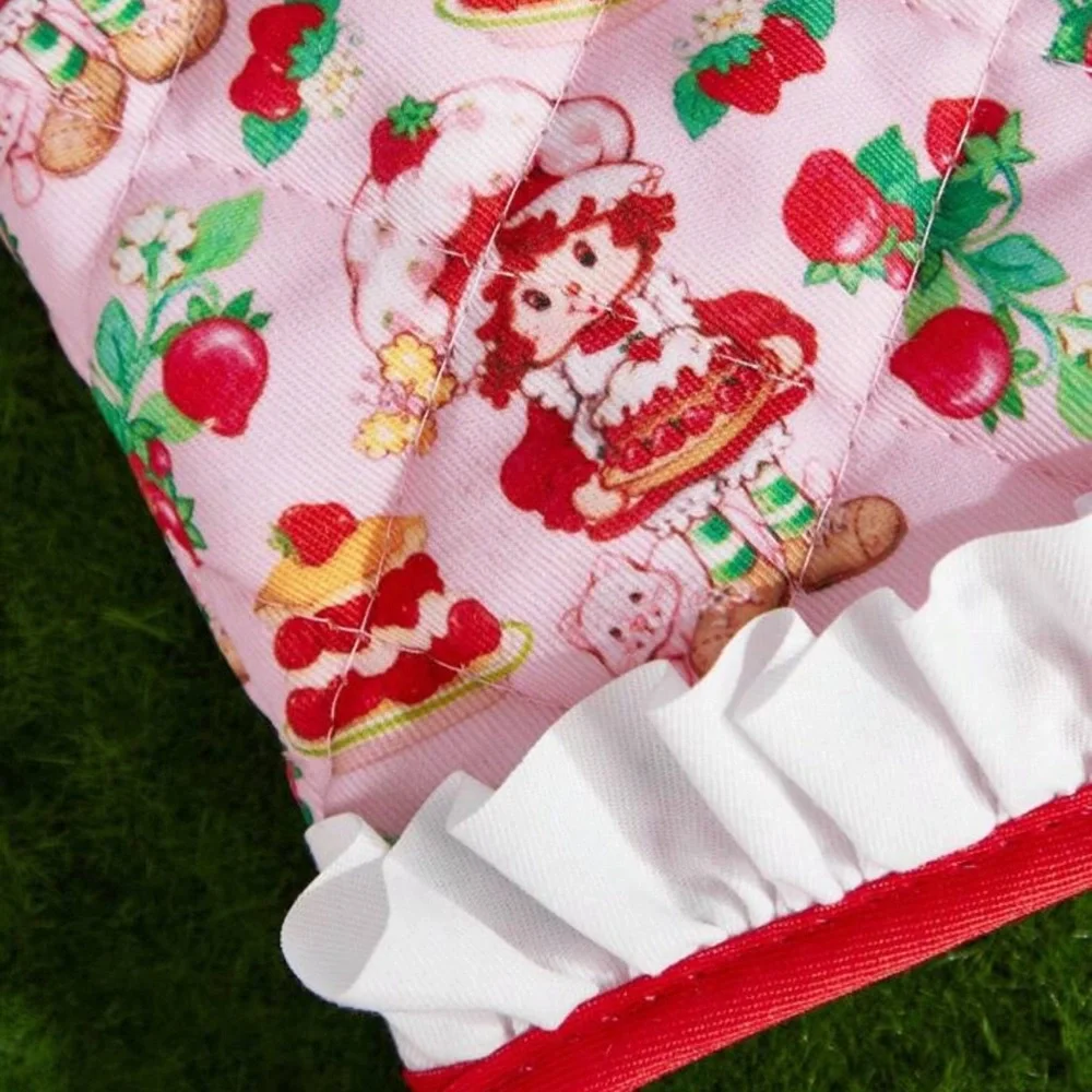 Strawberry Shortcake Print Oven Mitt - Cute Kitchen Linen